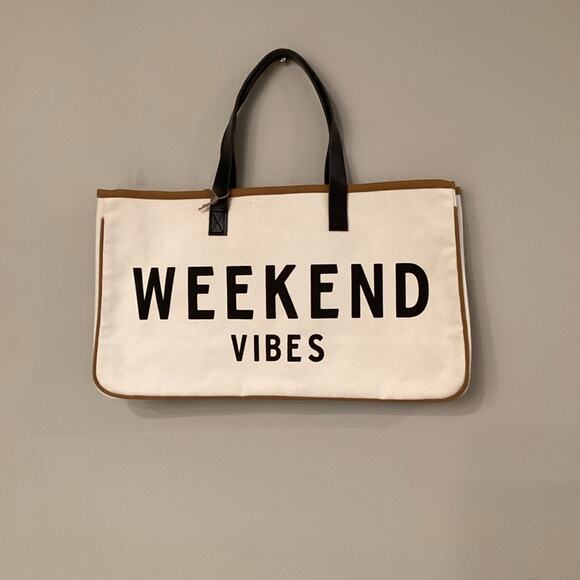 Weekend Vibes Tote NWT - Picture 1 of 5